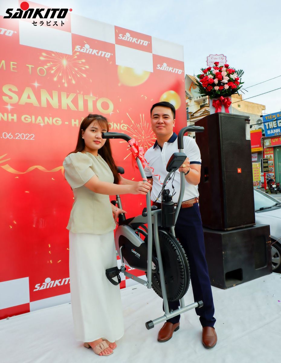 Xe đạp tập Sankito