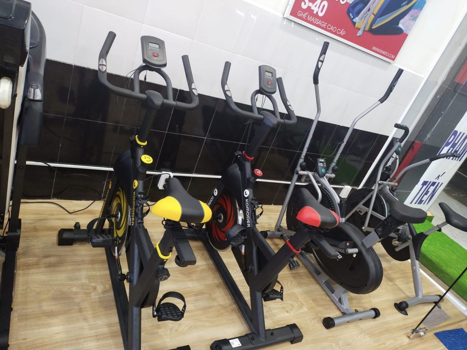 Xe đạp tập thể dục tại Đô Lương Nghệ An